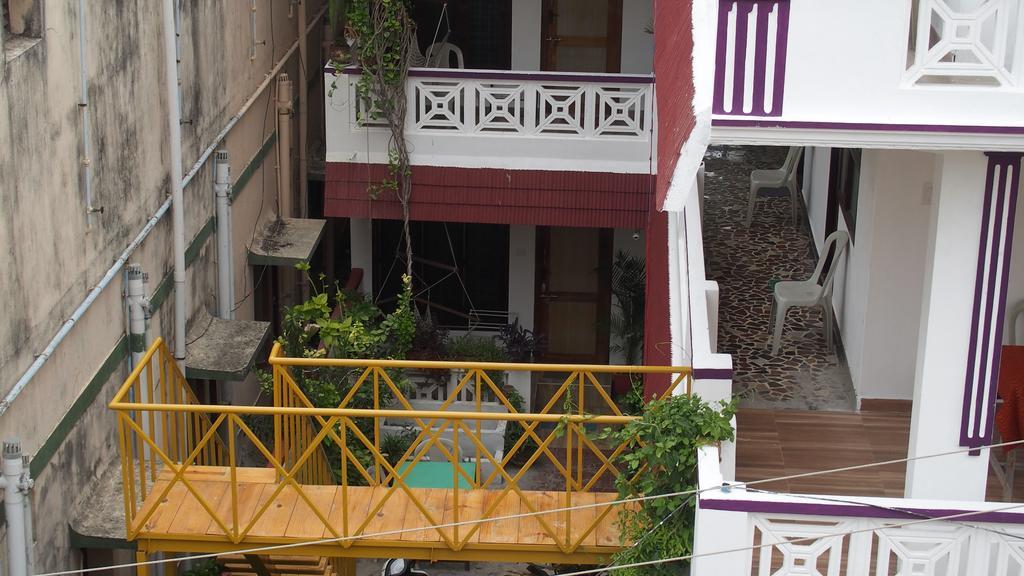 Silver Moon Guest House Mahabalipuram Buitenkant foto