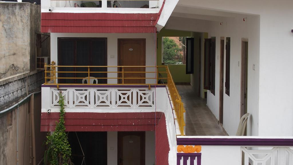 Silver Moon Guest House Mahabalipuram Buitenkant foto