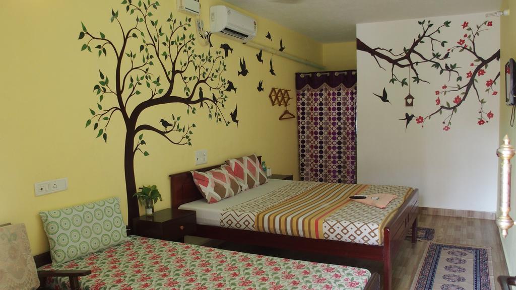 Silver Moon Guest House Mahabalipuram Buitenkant foto