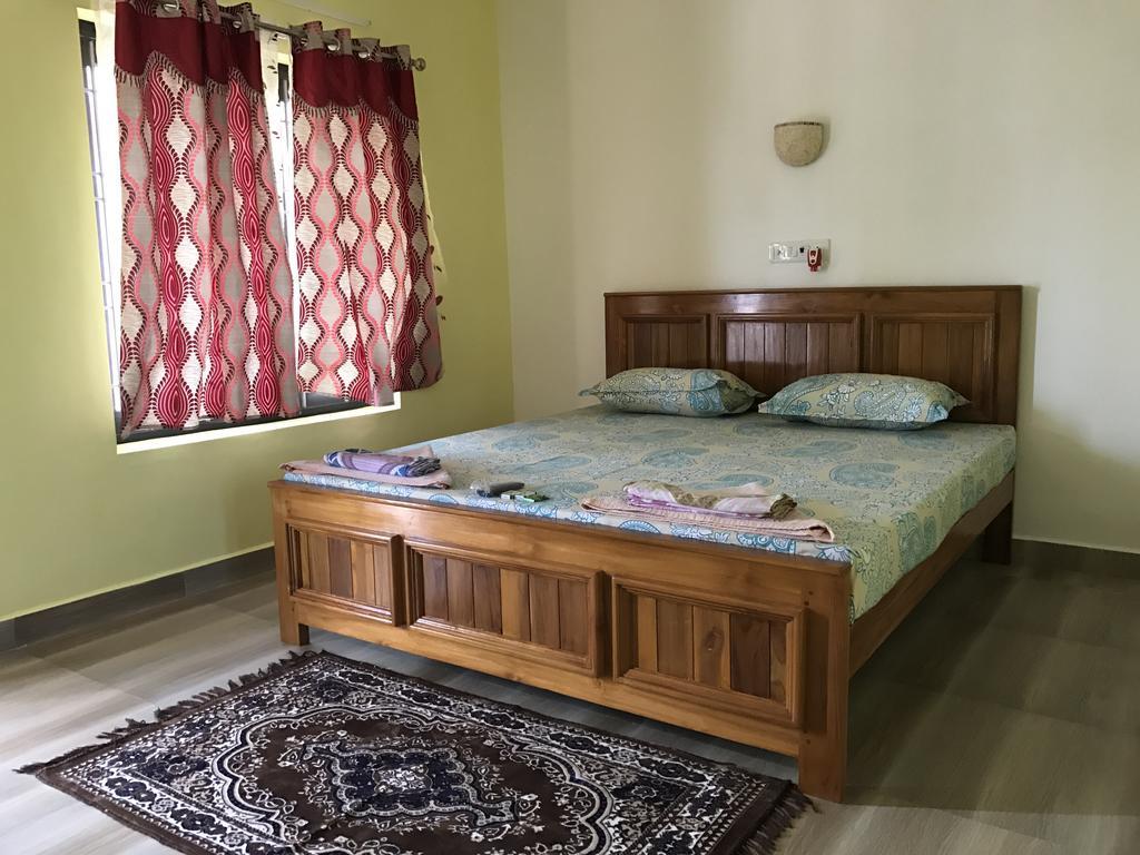 Silver Moon Guest House Mahabalipuram Buitenkant foto