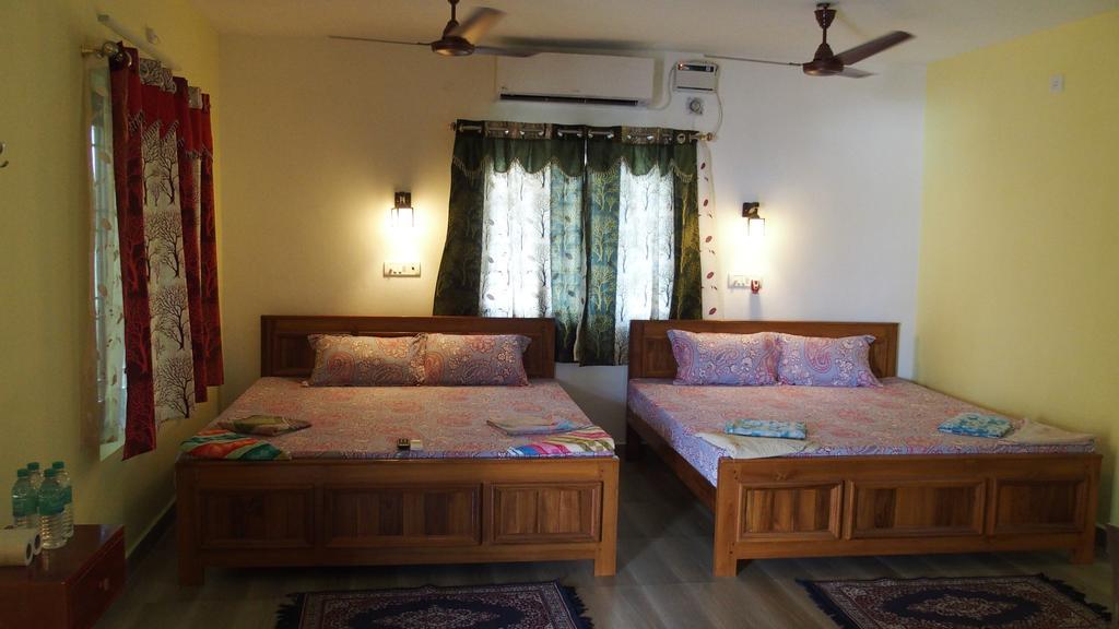 Silver Moon Guest House Mahabalipuram Buitenkant foto