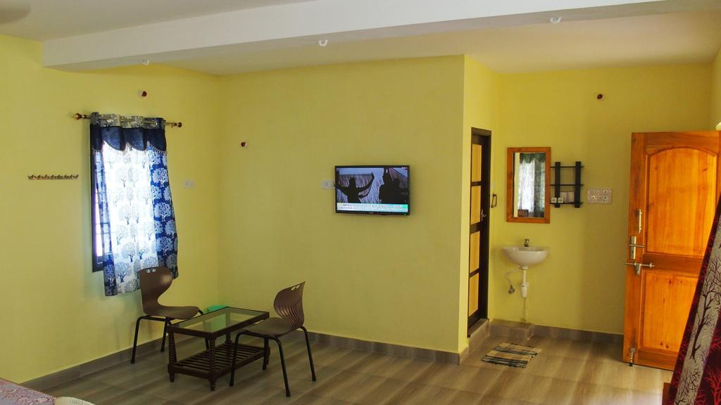 Silver Moon Guest House Mahabalipuram Buitenkant foto